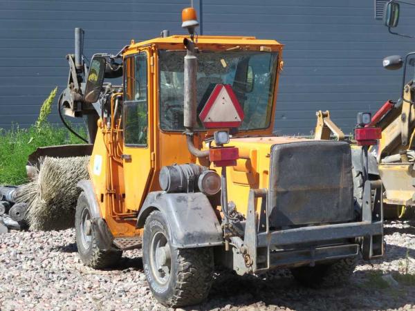 Коммунальная Wille 455, 2007 г, щетка + ковш — фото 3